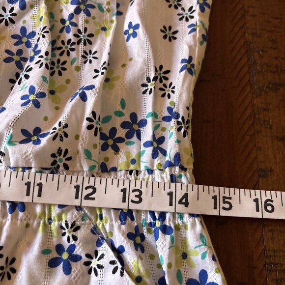 Sketchers Medical Scrubs White & Blue Floral Blouse Size Small NWT - Picture 8 of 9